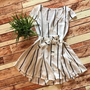 Small romper never worn